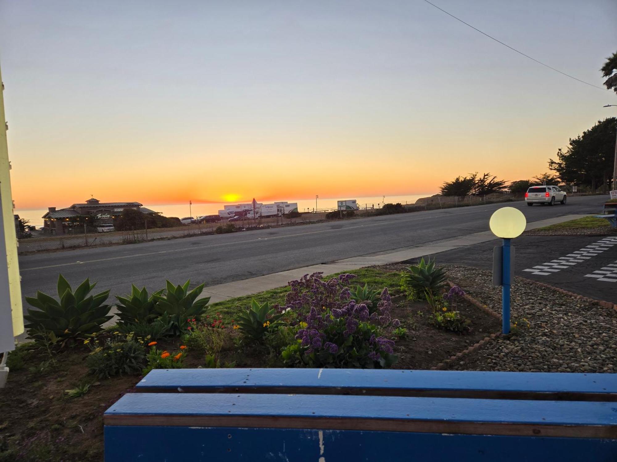 Coast Riders Inn San Simeon Exterior foto